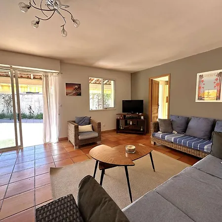Villa Viieux Moulin Avec Piscine Pour 7 Personnes Avec Piscine A Hyeres