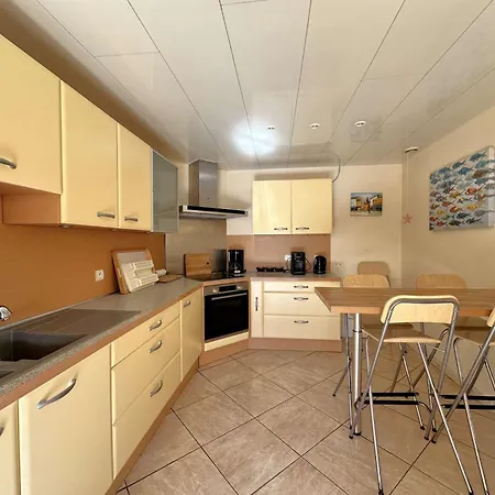 Viieux Moulin Avec Piscine Pour 7 Personnes Avec Piscine A Villa *