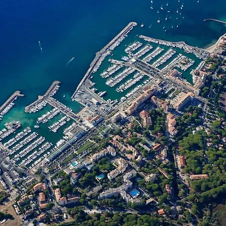 Vieux Moulin Avec Piscine Pour 7 Personnes Avec Piscine A * Hyères